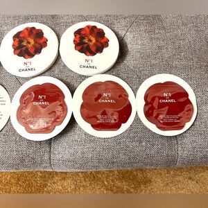 CHANEL Red Camellia N°1 Revitalizing Eye Cream